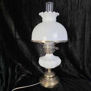 VTG Classic Milk Glass Gone With The Wind Hurricane Parlor Lamp 20" Romantic